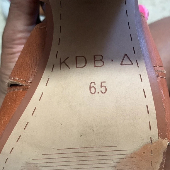 "KDB Block Heel Sandals with Pearl Embellishments:Size 6 1/2. Elegant Footwear!" - Picture 16 of 16